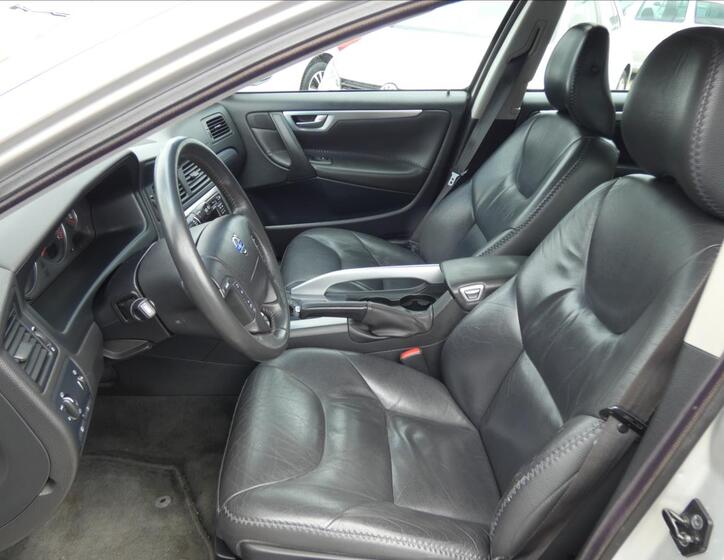 Volvo XC70 9