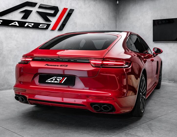 Porsche Panamera 6