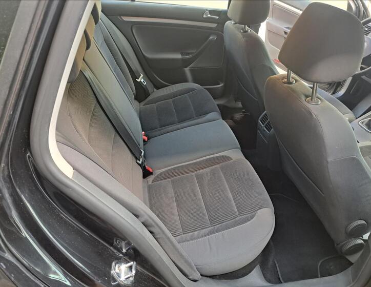 Volkswagen Golf 30