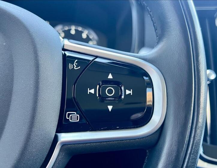 Volvo V90 28