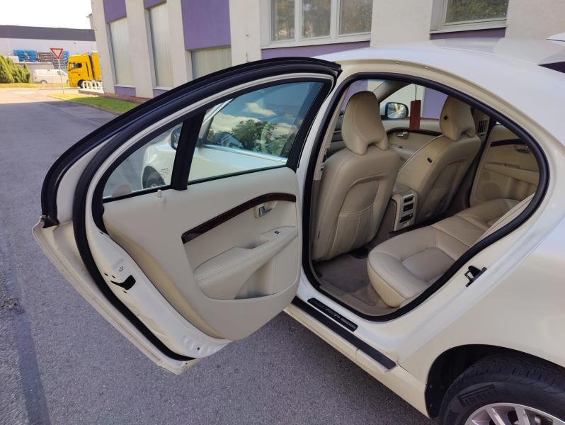Volvo S80