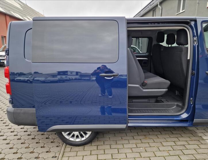 Opel Vivaro 17