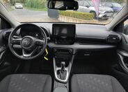Toyota Yaris 16