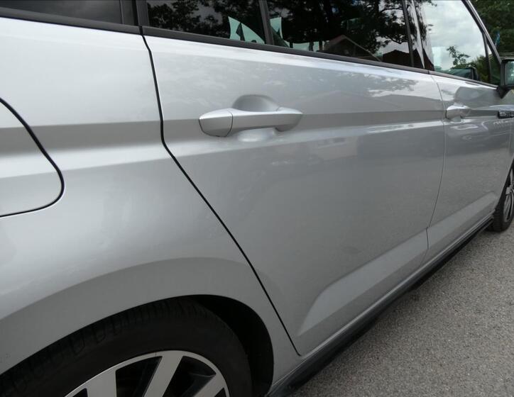 Volkswagen Touran 13