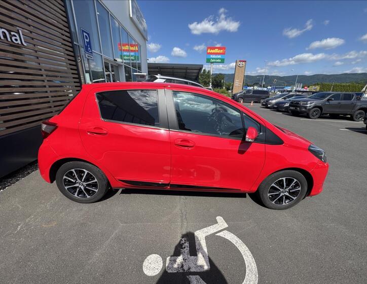 Toyota Yaris 15