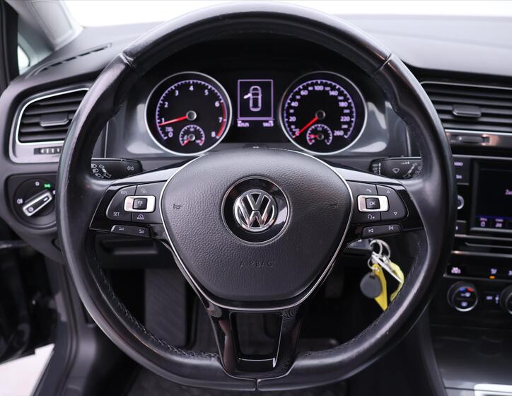 Volkswagen Golf 19