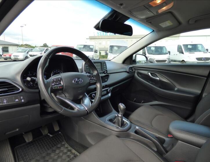 Hyundai i30 16