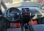 Suzuki SX4 12
