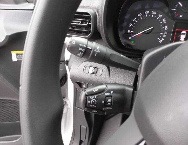 Toyota ProAce City 18