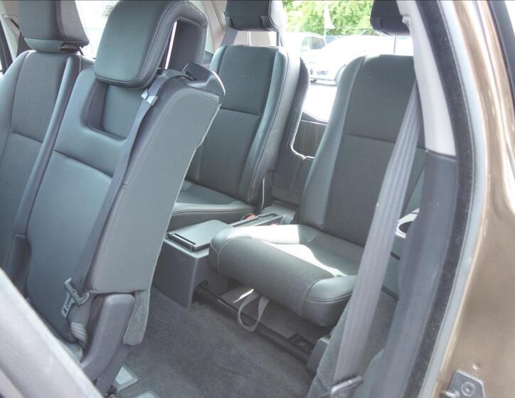 Volvo XC90 17