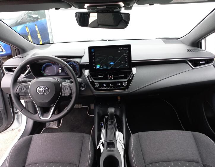 Toyota Corolla 13