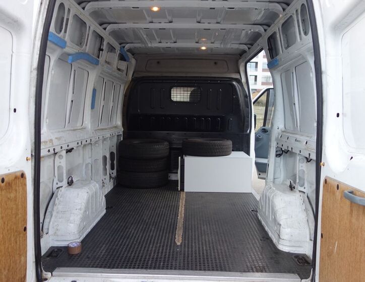 Ford Transit 10