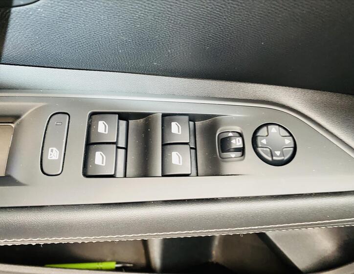 Peugeot 3008 12