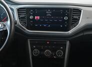 Volkswagen T-Roc 12