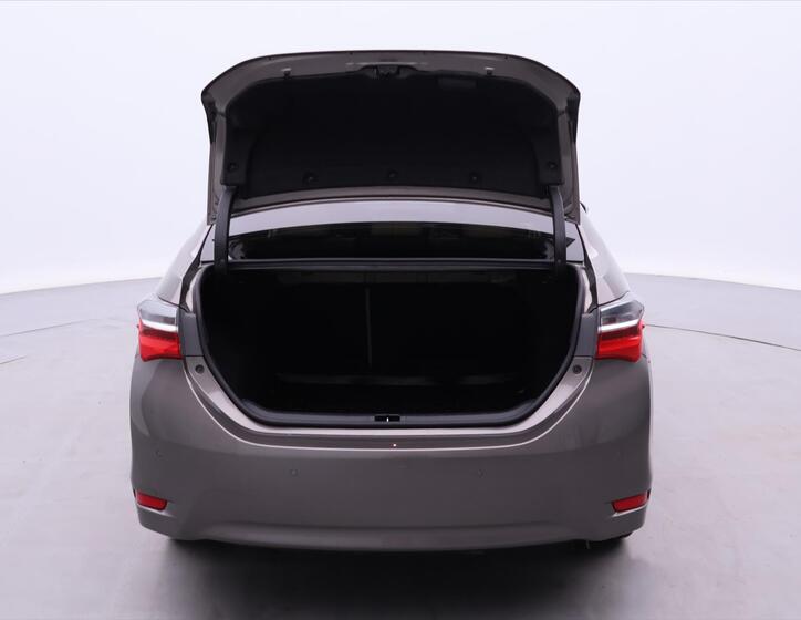 Toyota Corolla 9