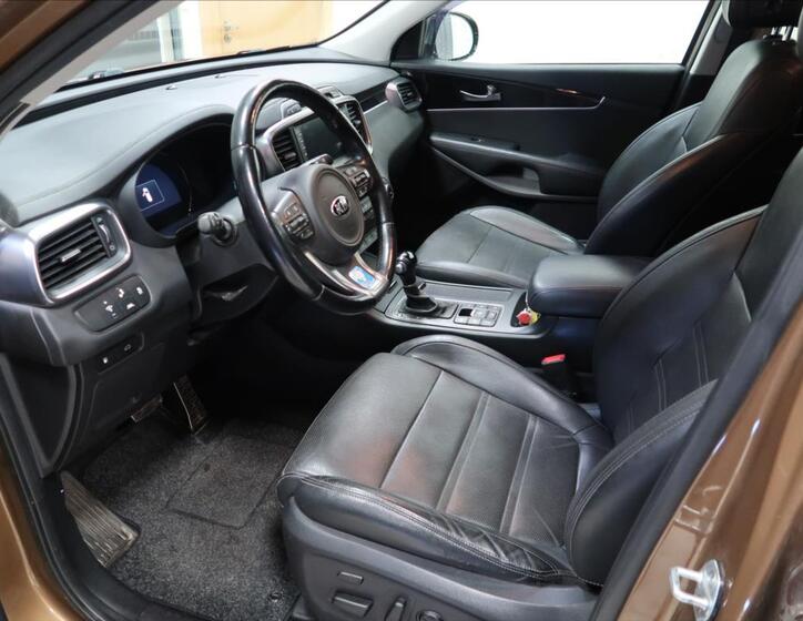 KIA Sorento 7