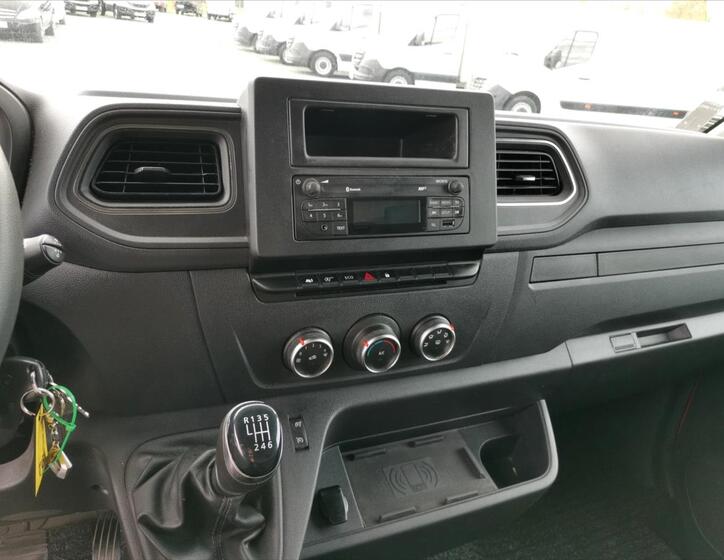 Renault Master 12