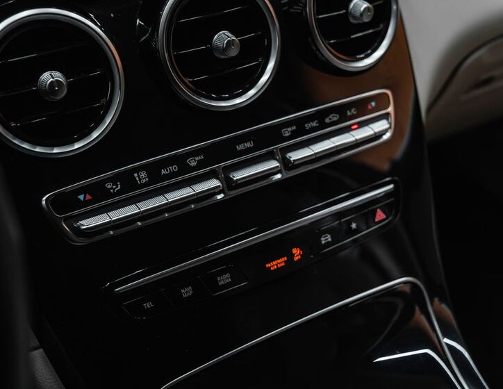 Mercedes-Benz GLC 9