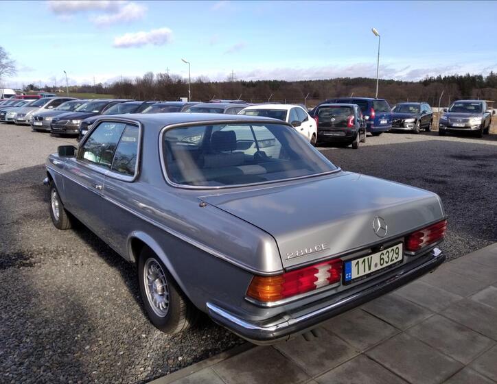 Mercedes-Benz 280 5