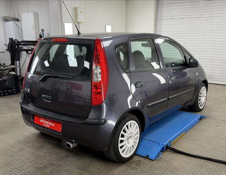 Mitsubishi Colt 6
