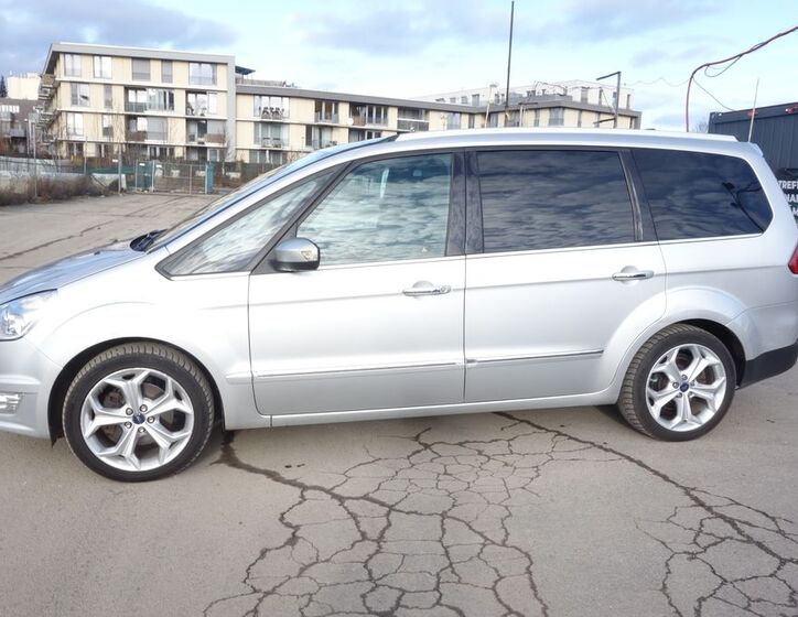 Ford Galaxy 8