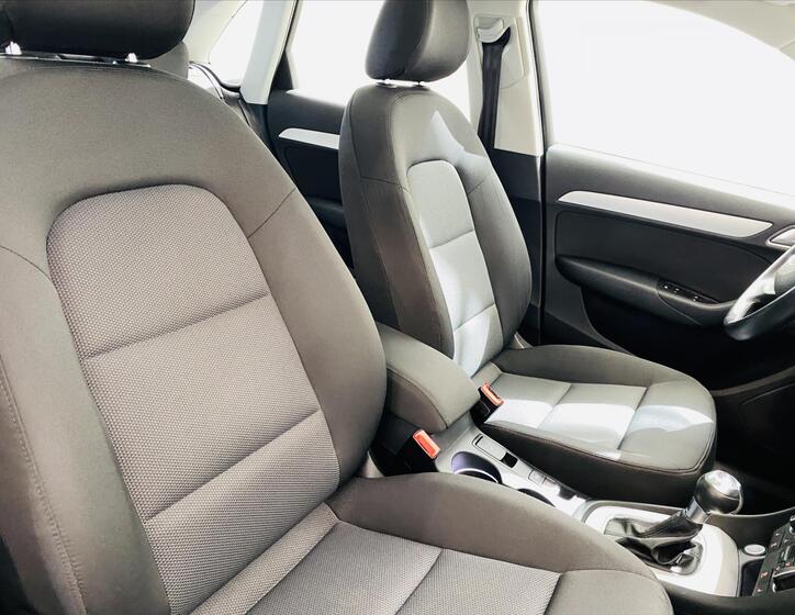 Audi Q3 8