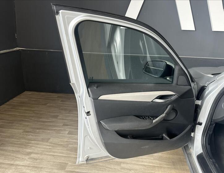 BMW X1 9