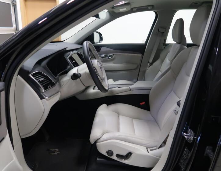 Volvo XC90 7