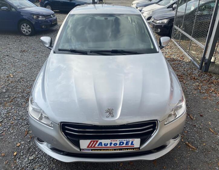 Peugeot 301 11
