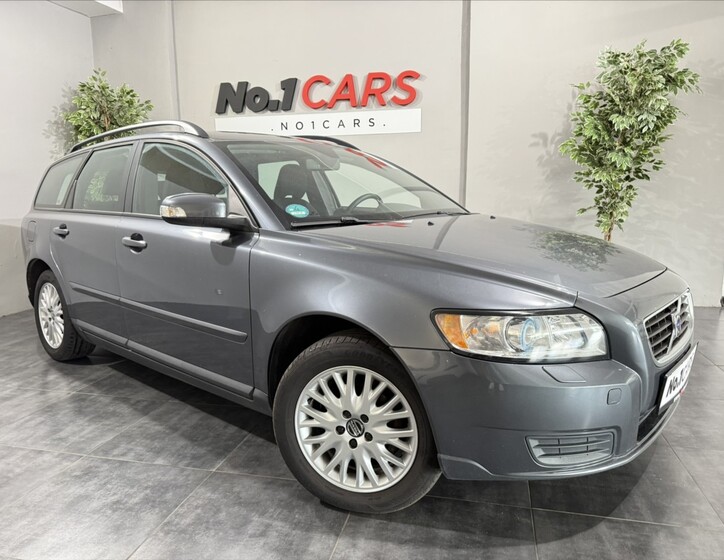 Volvo V50 1