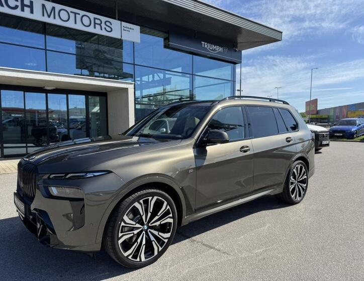 BMW X7 8
