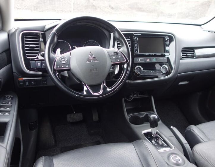 Mitsubishi Outlander 17