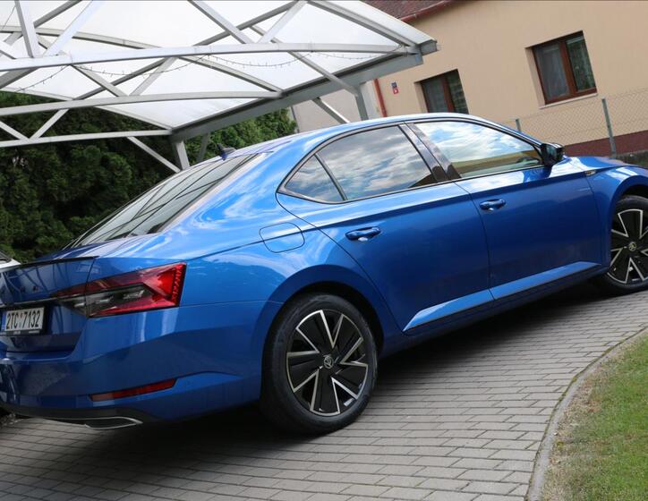 Škoda Superb 12