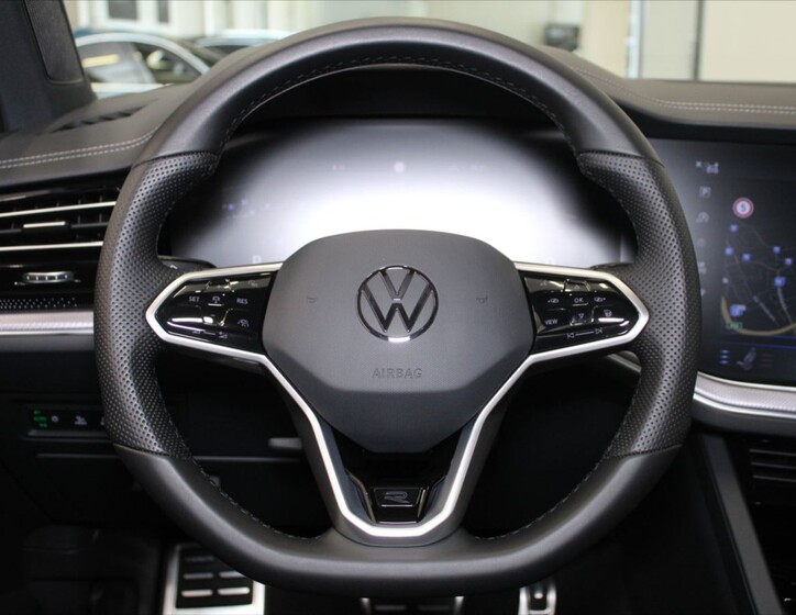 Volkswagen Touareg 9