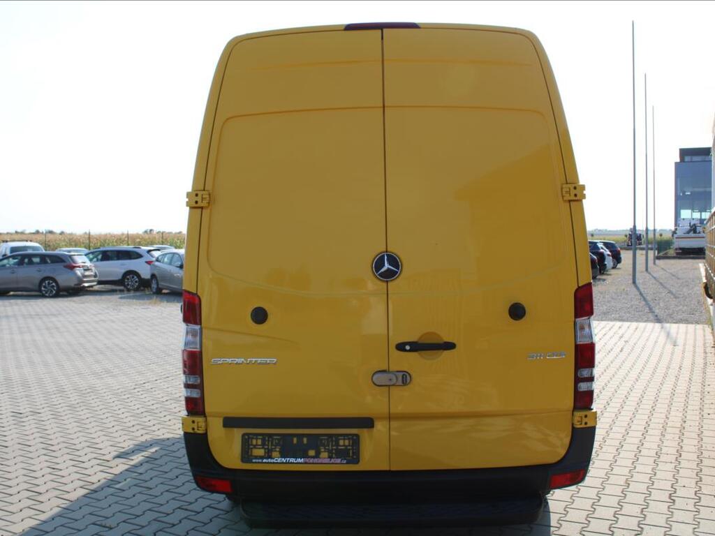 Mercedes-Benz Sprinter 4