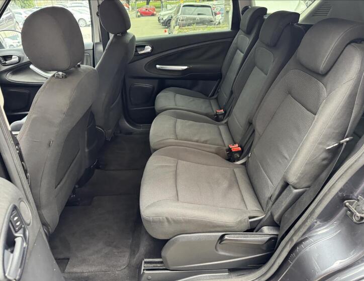 Ford S-MAX 28
