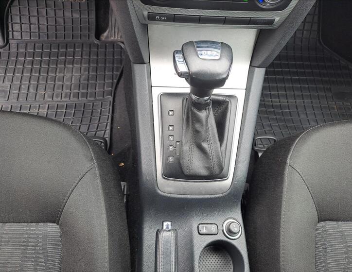Škoda Octavia 14