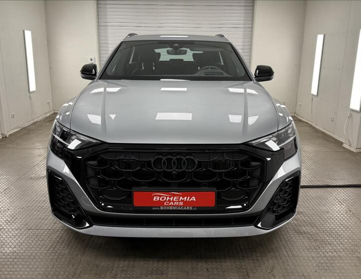 Audi Q8 2