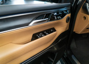 Jeep Grand Wagoneer 17