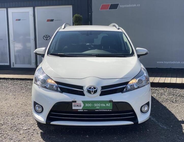 Toyota Verso 2