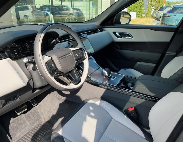 Land Rover Range Rover Velar 6