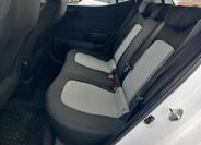 Hyundai i10 17