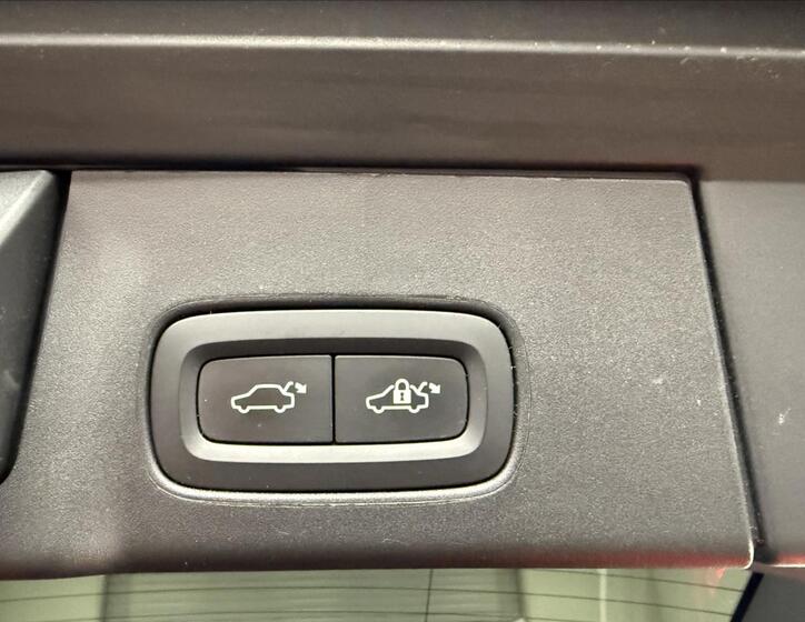 Volvo V90 38