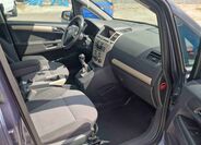 Opel Zafira 8