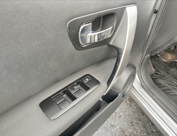 Nissan Qashqai 11