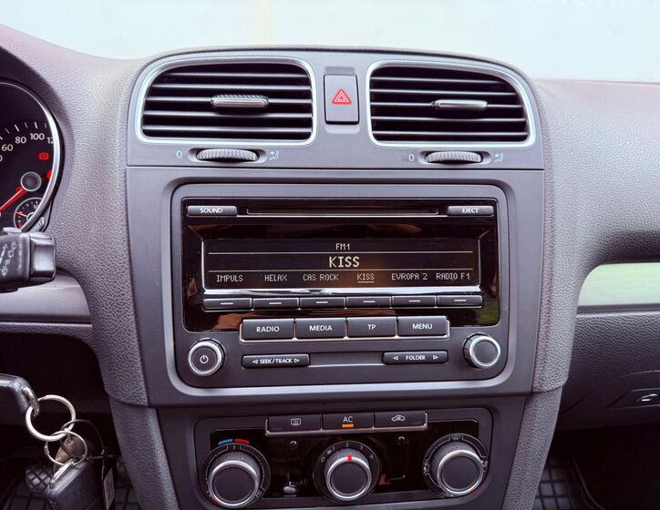 Volkswagen Golf 17