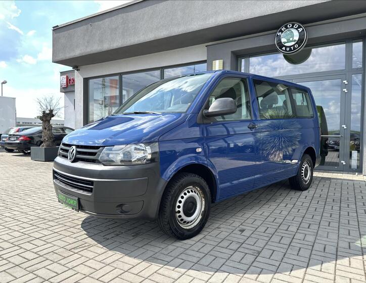 Volkswagen Caravelle 2