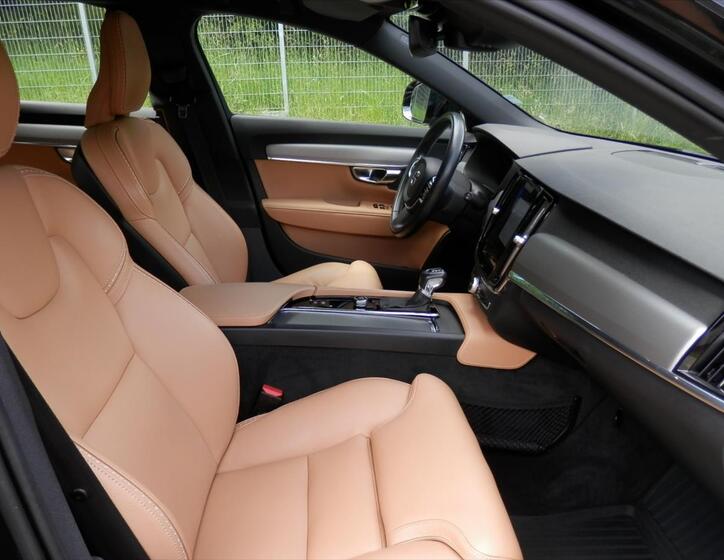 Volvo V90 13