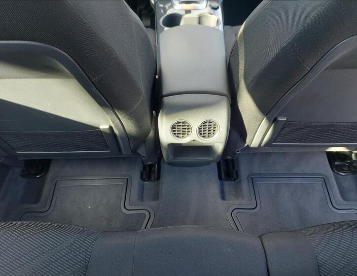 Peugeot 3008 24
