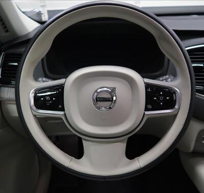 Volvo XC90 15